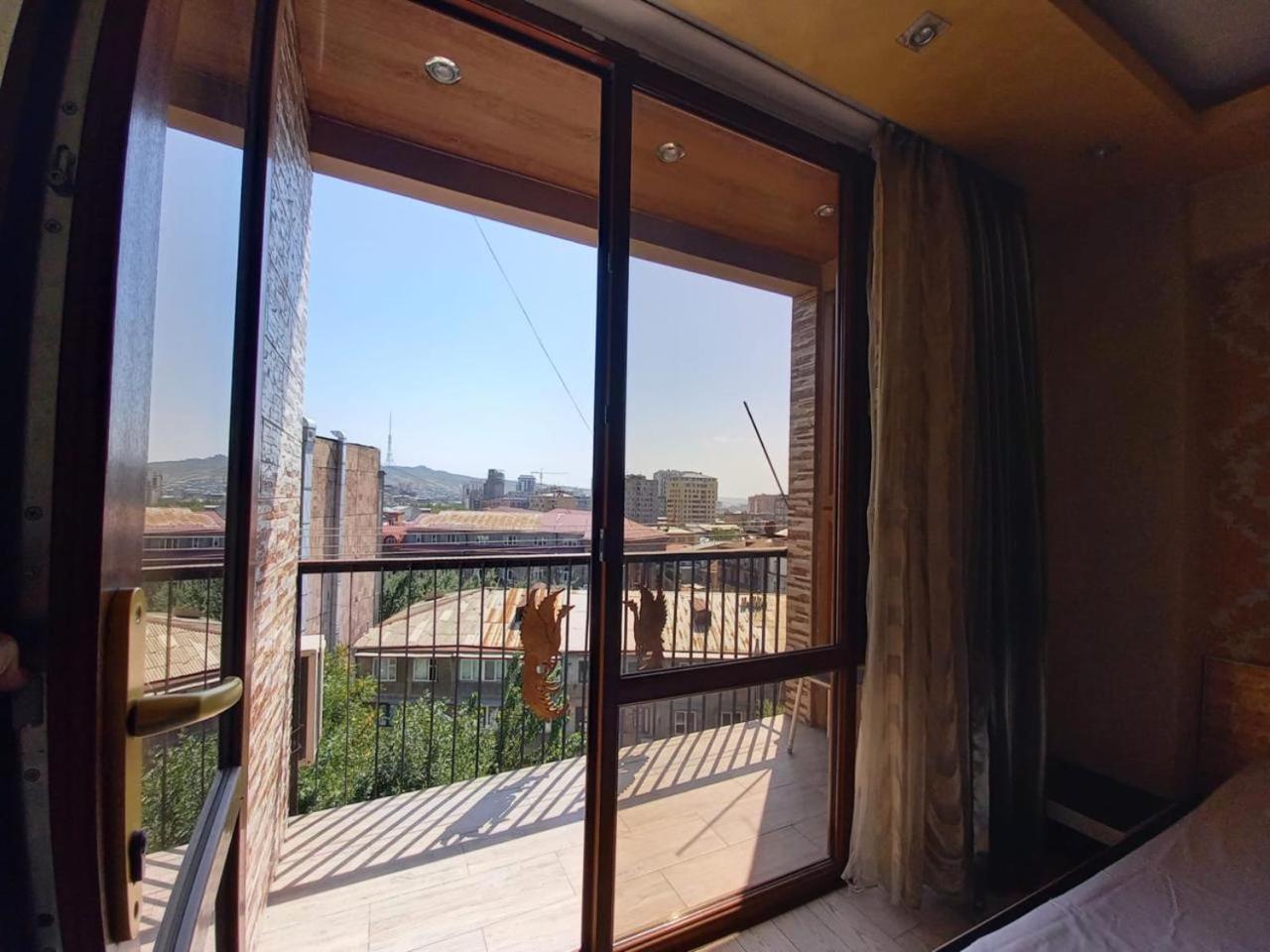 Gevorg'S Appartment Yerevan Luaran gambar