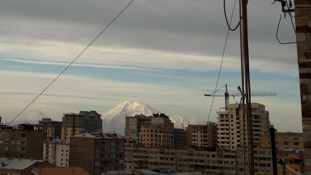 Gevorg'S Appartment Yerevan Luaran gambar